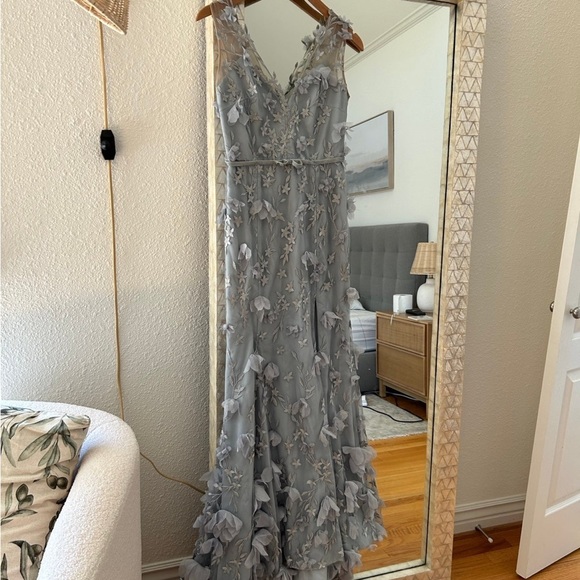 Marchesa Notte Gown with 3D Flowers -Sz 4 Blue Color - Picture 1 of 6